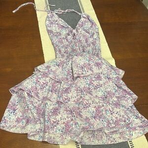 Floral dress 
Brand:Shein
size smalll
purple